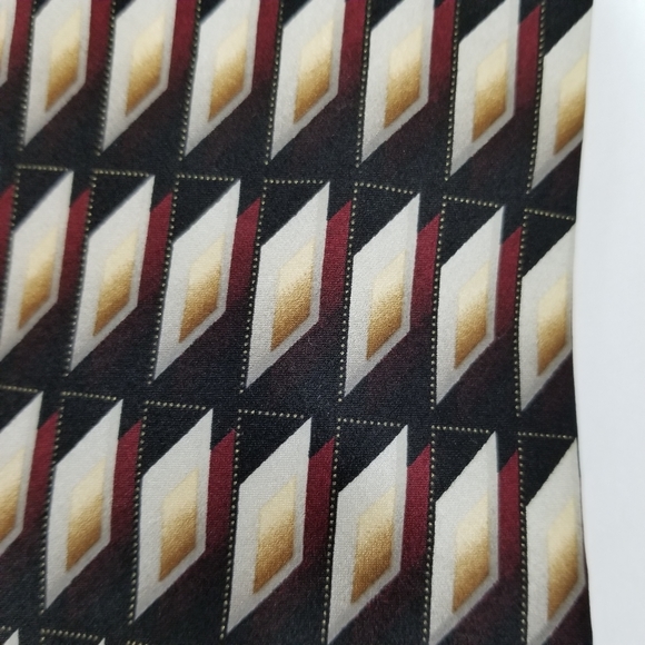 Covington 100% silk geometric pattern tie EUC - Picture 2 of 5